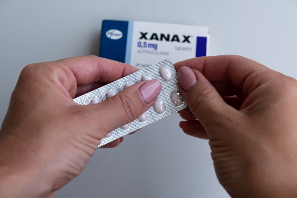signs of xanax addiction